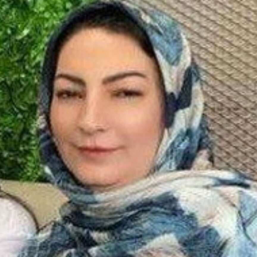 زهرا صادقی