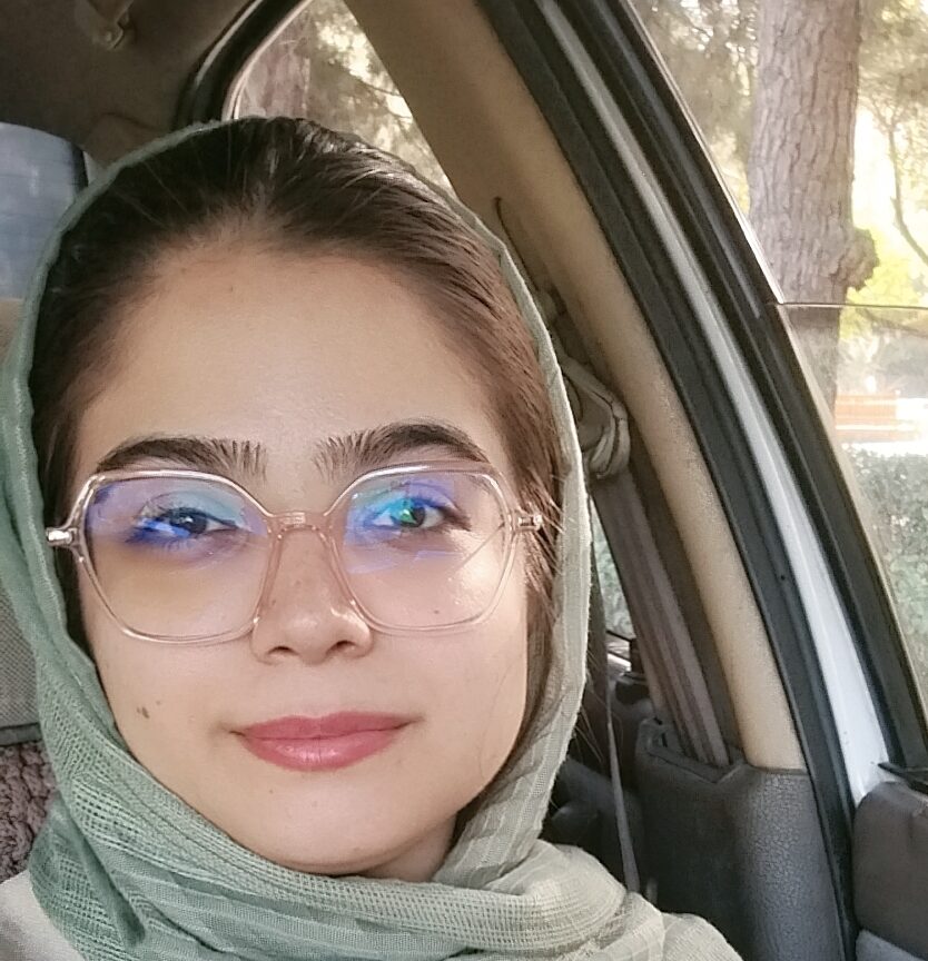 لیلا بیابانی