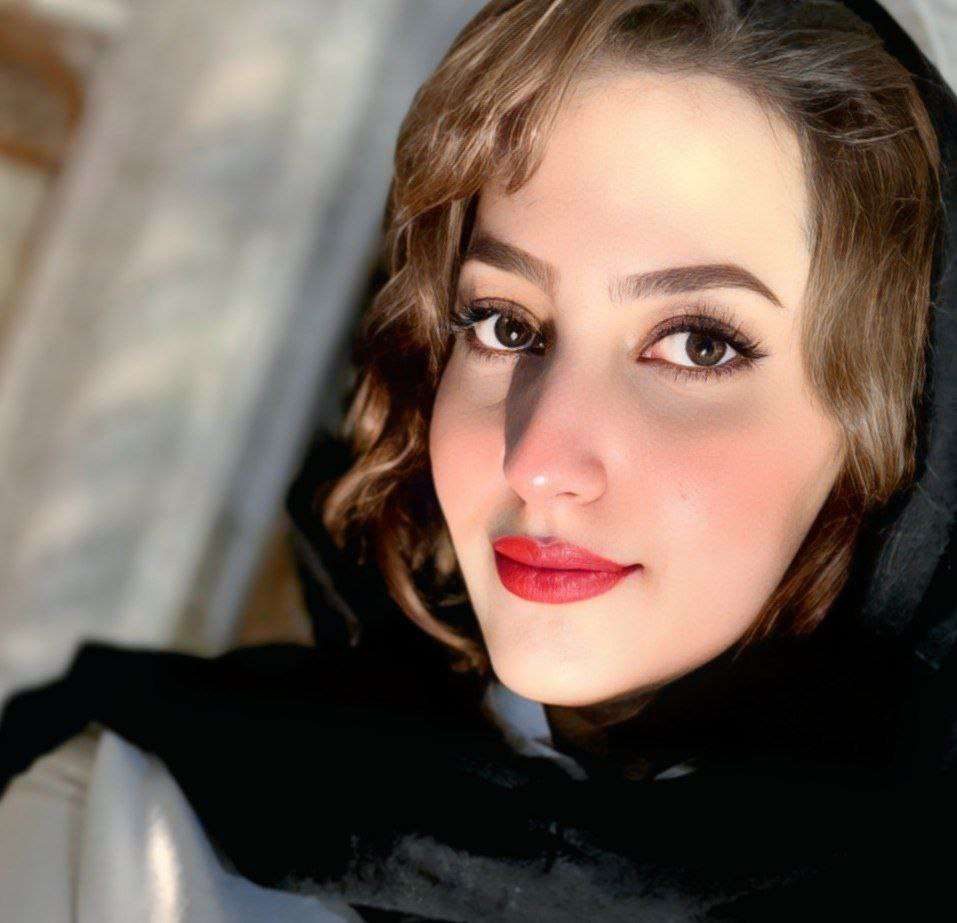 زینب کریمی