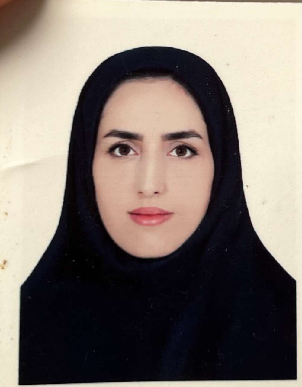 زیبا حورسرشت