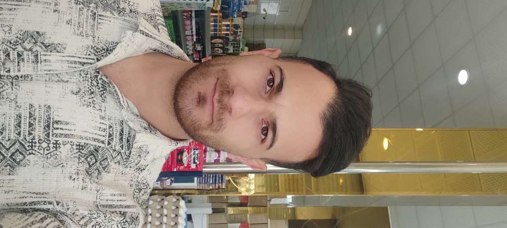 وحید علی اکبرلو
