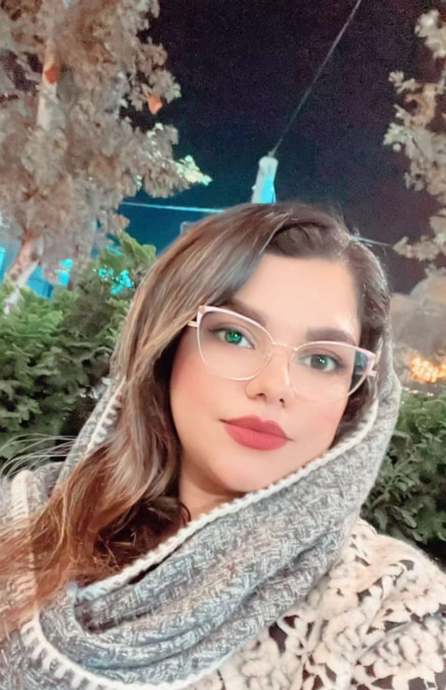 عسل موسوی