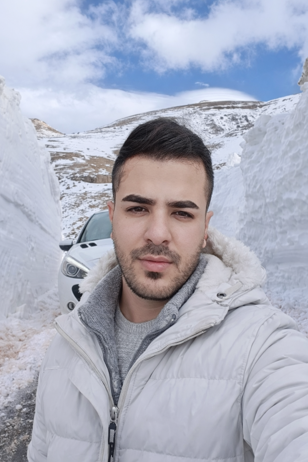 سینا واعظی