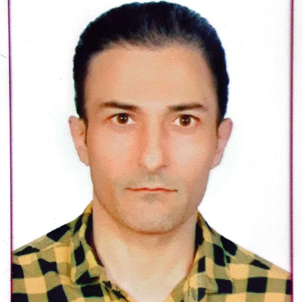 رضا سياحي