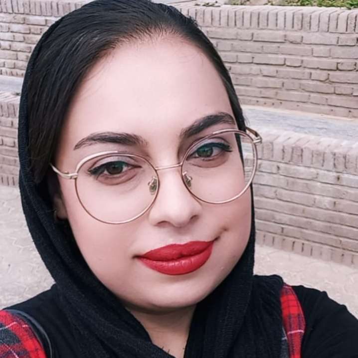 فاطمه قاسمی