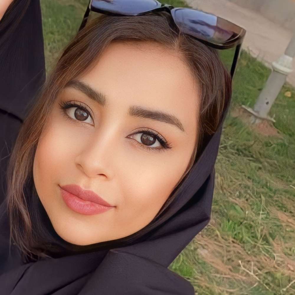 شقایق صمدی