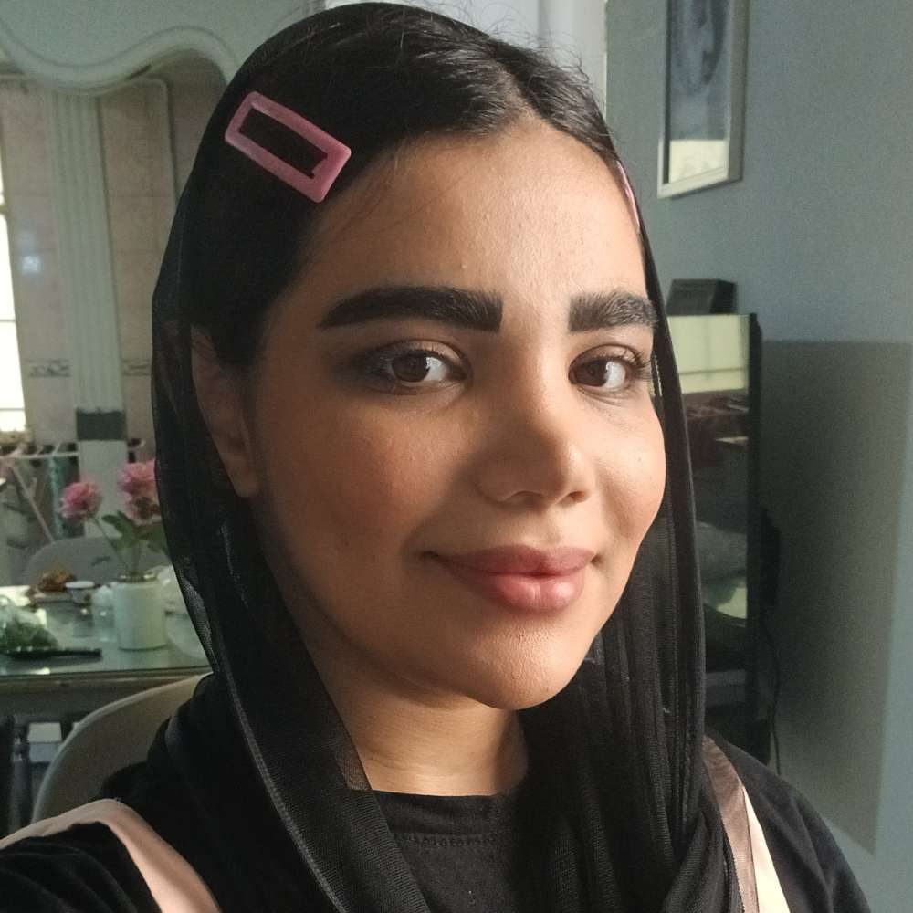الهه نصاری پور